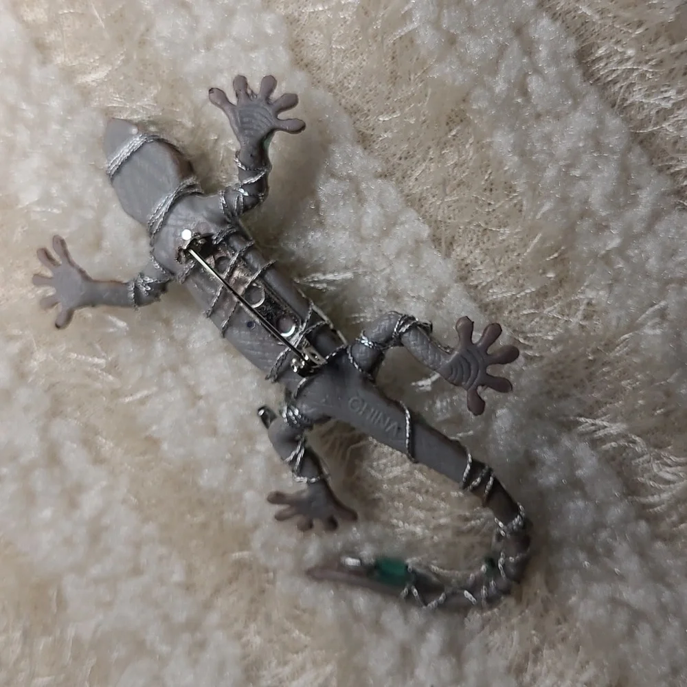 Unique Artisan Jeweled Lizard Brooch Transformer Style Hand crafted Beaded Gecko